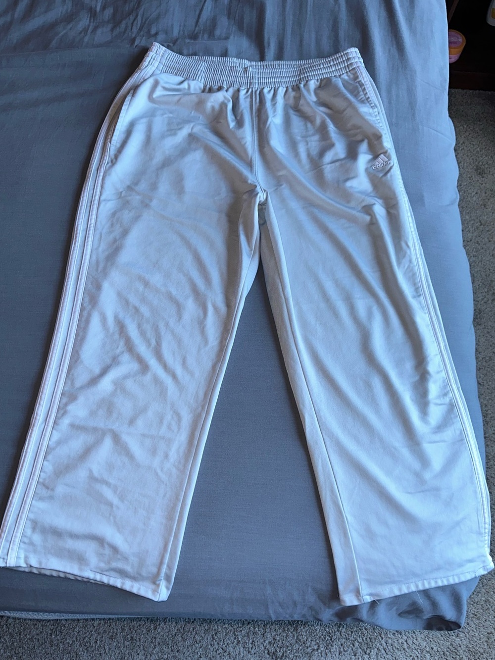 Adidas Light Grey Track Pants - Comfortable Athletic Bottoms size M
